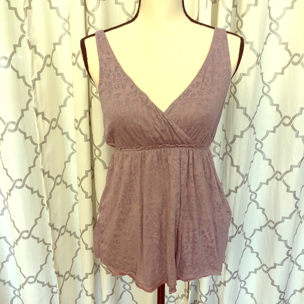NWOT Nordstrom TBD Flounce top size M